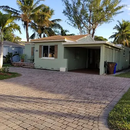 The Best Location In Deerfield Beach.